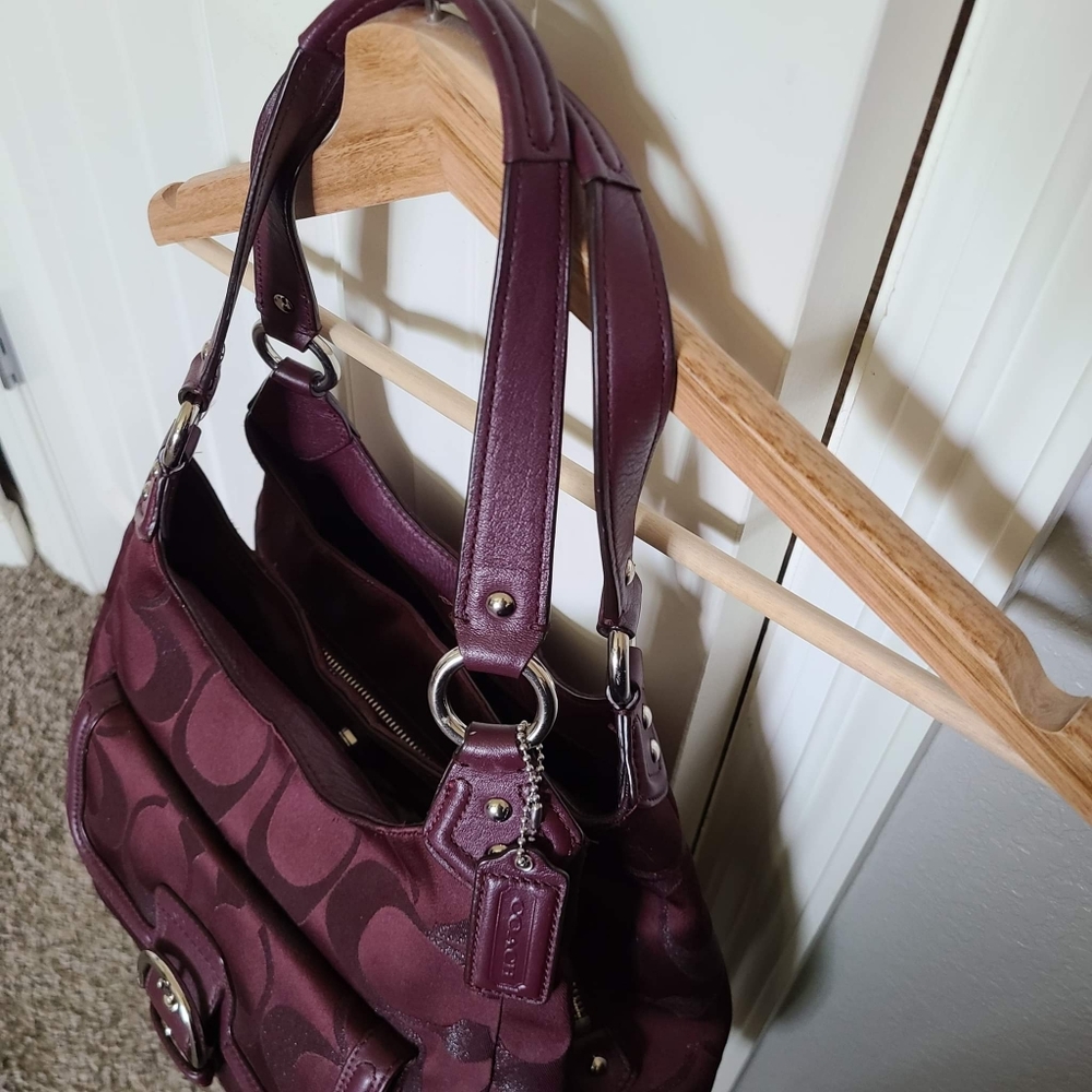 Coach Handbag Berry and Silver Sig Campbell Hobo - Picture 2 of 12
